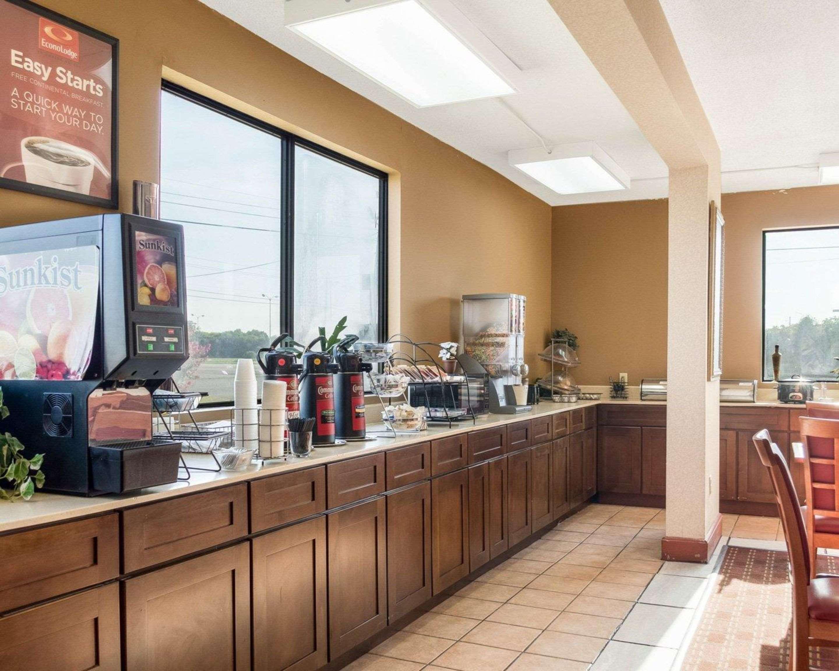 Econo Lodge By Choice Грийнвил Екстериор снимка